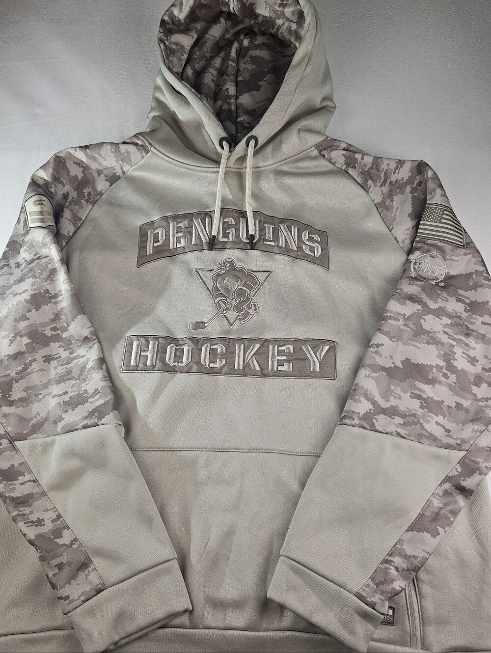 Colosseum Men's Pittsburgh Penguins OHT Battalion Camouflage Hoodie Size 3XL